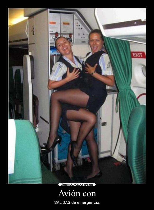 Avión con - SALIDAS de emergencia.