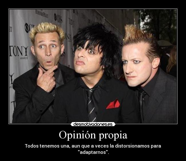 carteles distorcion desmotivaciones