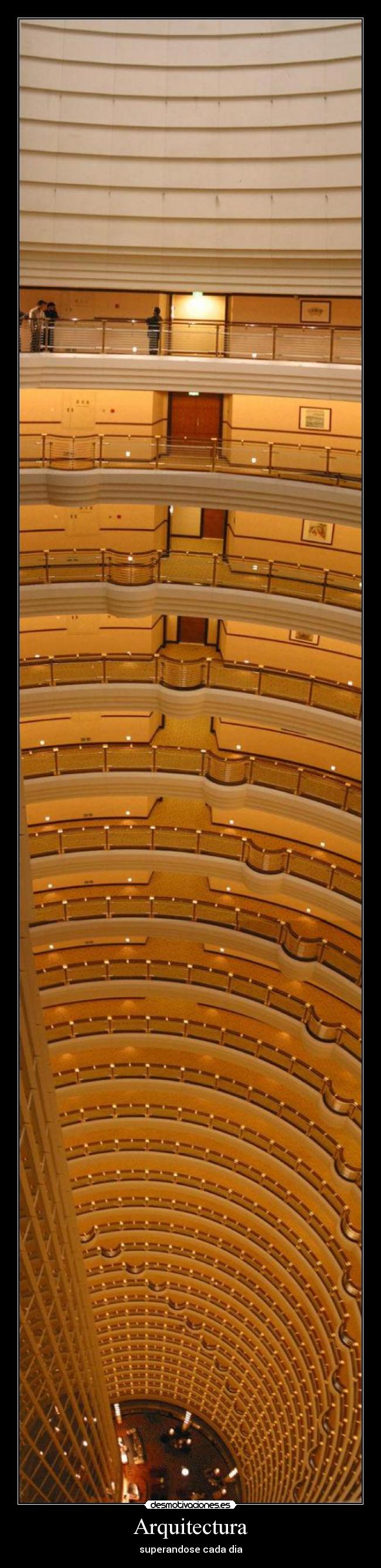 carteles arquitecturasuperandoseedificio desmotivaciones