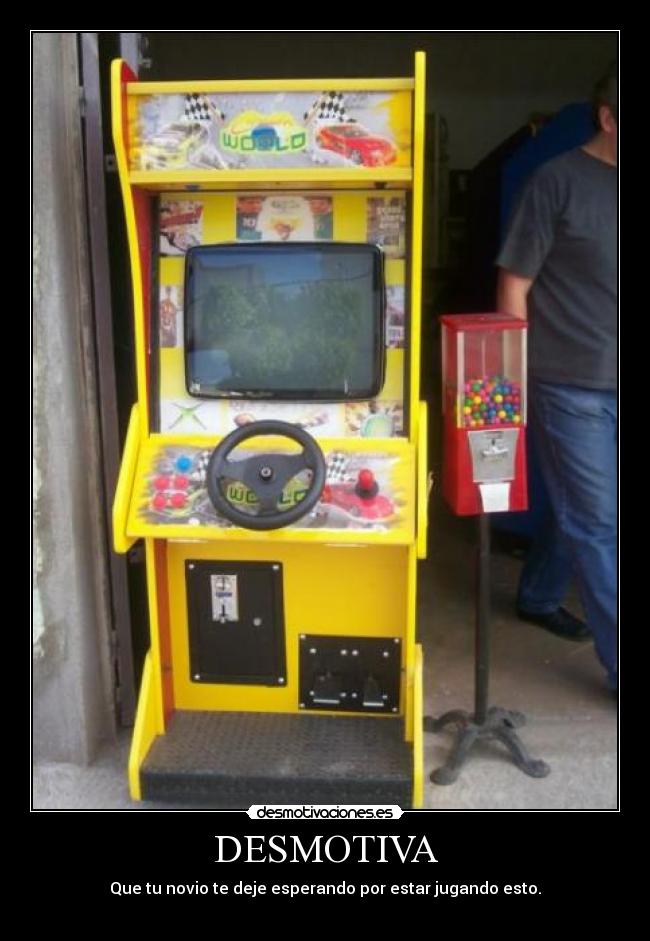 DESMOTIVA - Que tu novio te deje esperando por estar jugando esto.
