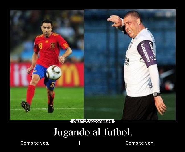 Jugando al futbol. - 