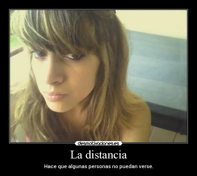 carteles distancia taty desmotivaciones