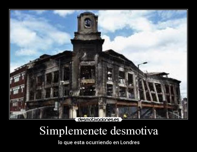 Simplemenete desmotiva - 