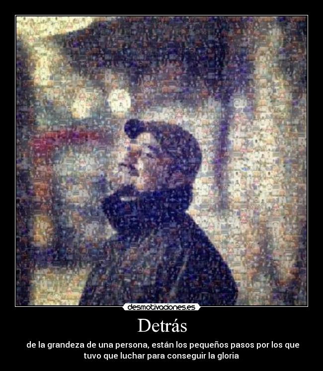 Detrás -