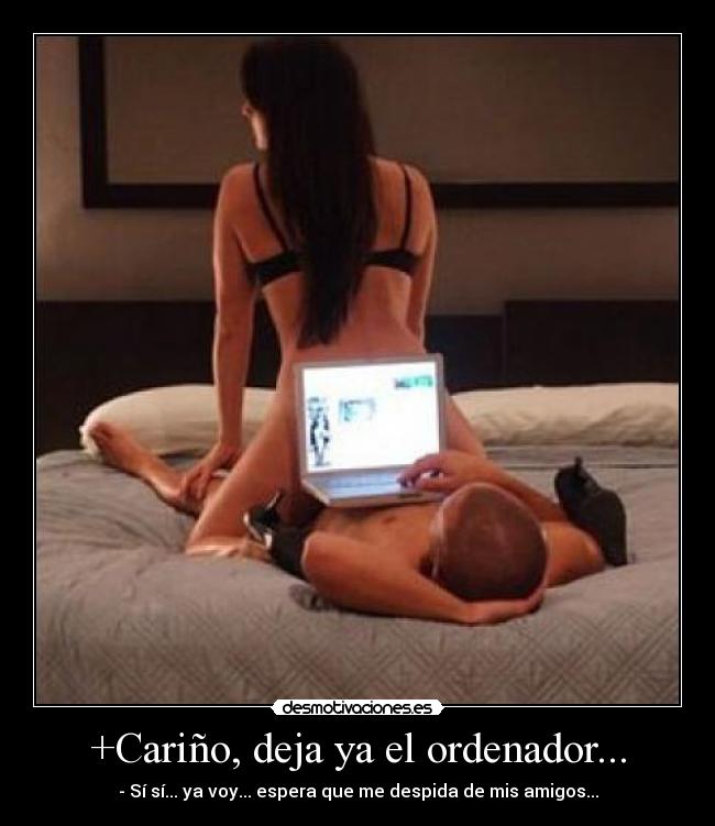 carteles redes sociales mujer hombre follando orsenador desmotivaciones