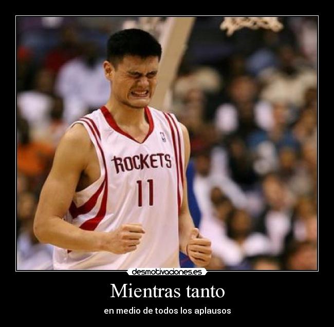 Mientras tanto - en medio de todos los aplausos