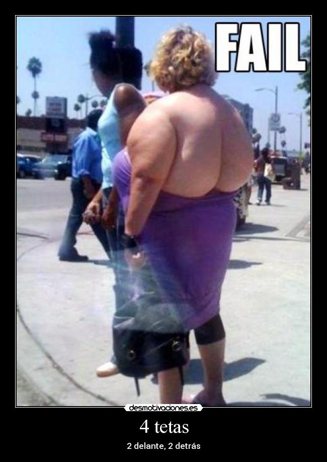 4 tetas - 2 delante, 2 detrás