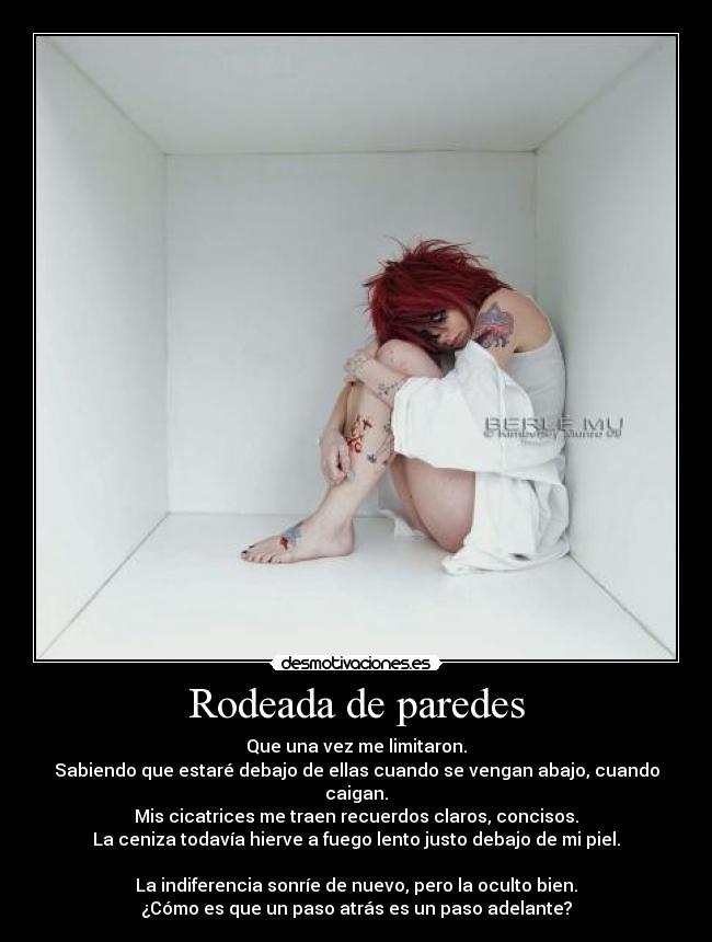 Rodeada de paredes -