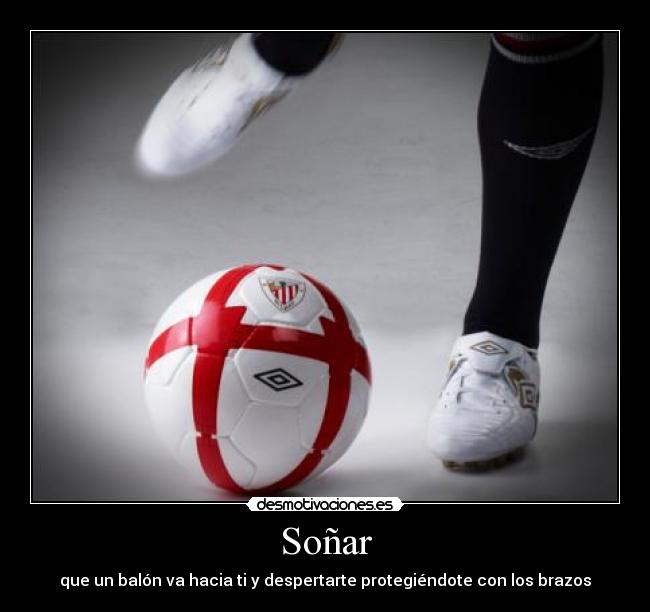 Soñar - que un balón va hacia ti y despertarte protegiéndote con los brazos