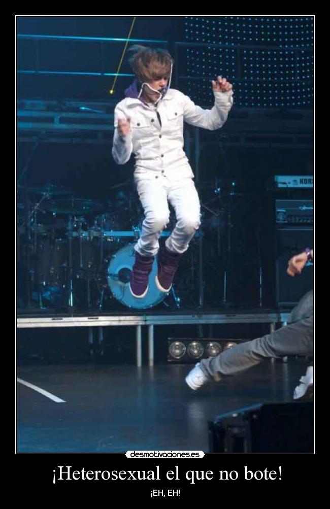 ¡Heterosexual el que no bote! - ¡EH, EH!