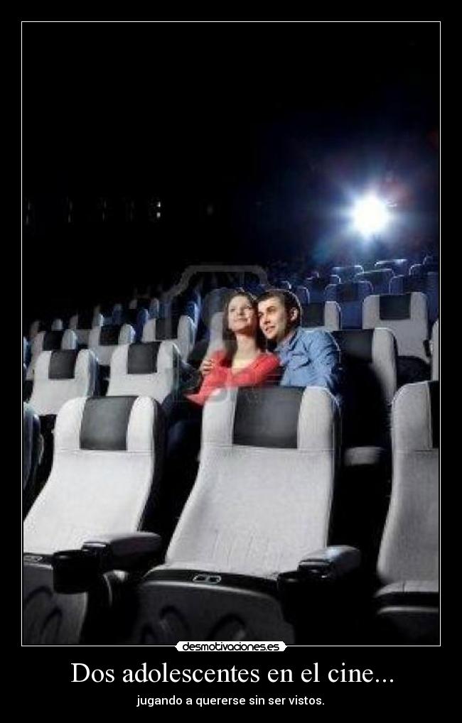 Dos adolescentes en el cine... -