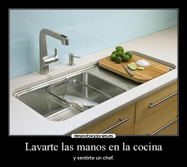 Lavarte las manos en la cocina -