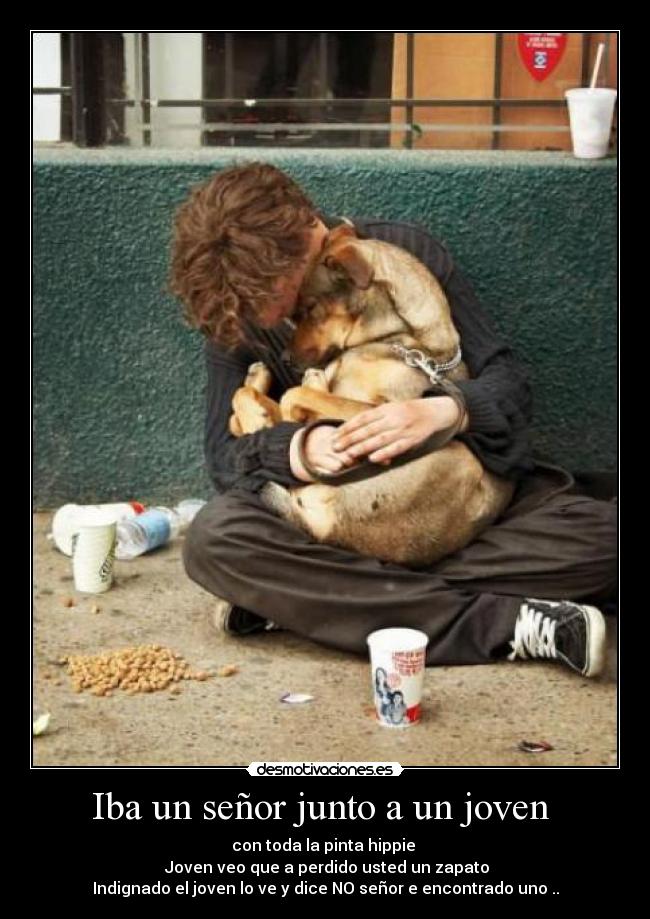 Iba un señor junto a un joven -