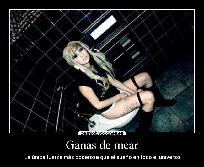 FOTO CHICA MEANDO CAGANDO foto chica meando cagando: