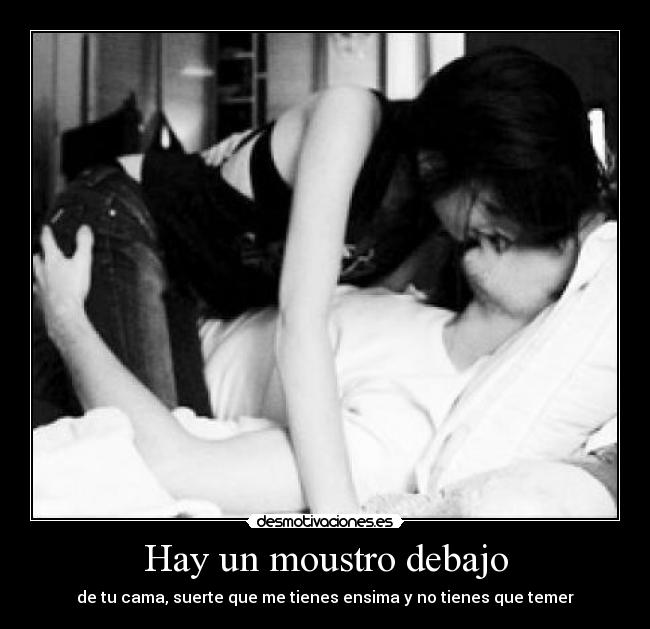 carteles cama moustro debajo pareja temer suerte metalmonkey desmotivaciones