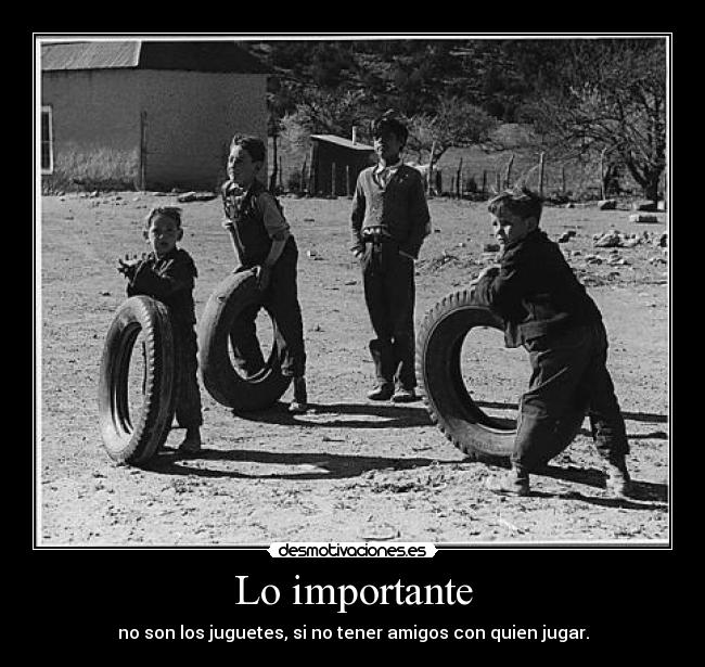 Lo importante - no son los juguetes, si no tener amigos con quien jugar.