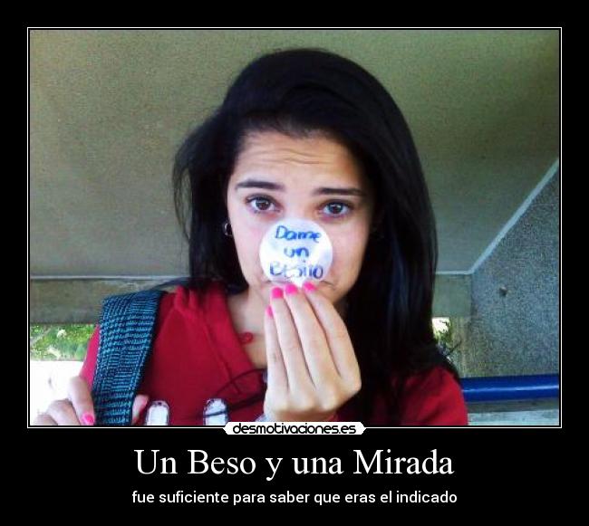 carteles beso desmotivaciones