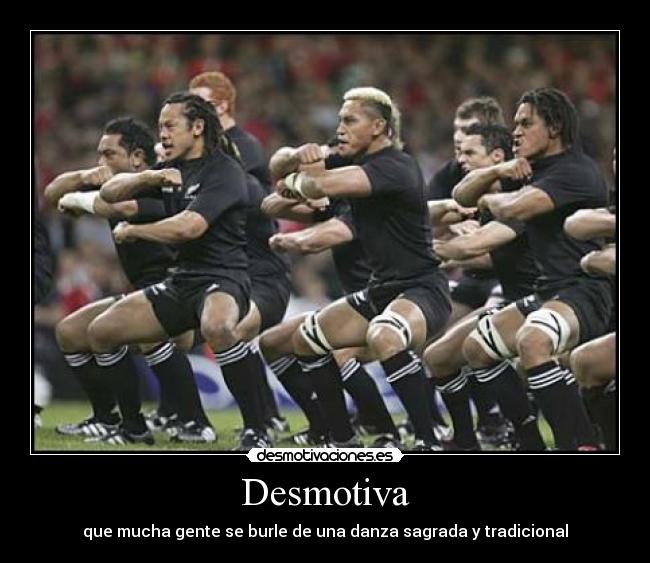 Desmotiva - que mucha gente se burle de una danza sagrada y tradicional