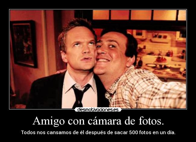 Amigo con cámara de fotos. - 
