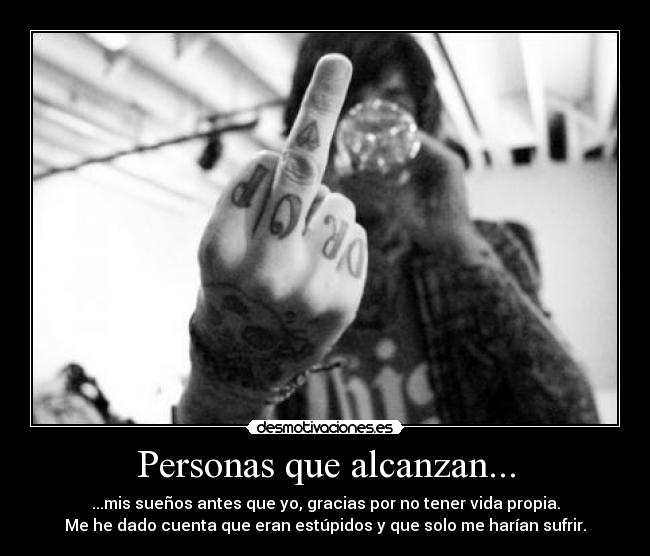 Personas que alcanzan... -