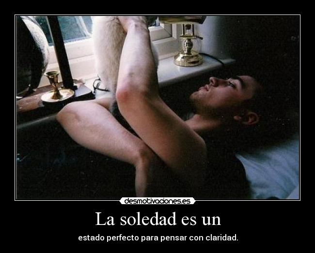 carteles soledad zerogravity desmotivaciones