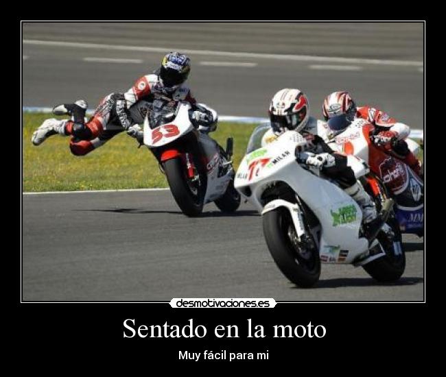 Sentado en la moto -