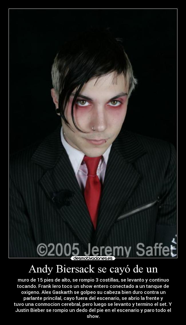 Andy Biersack se cayó de un -