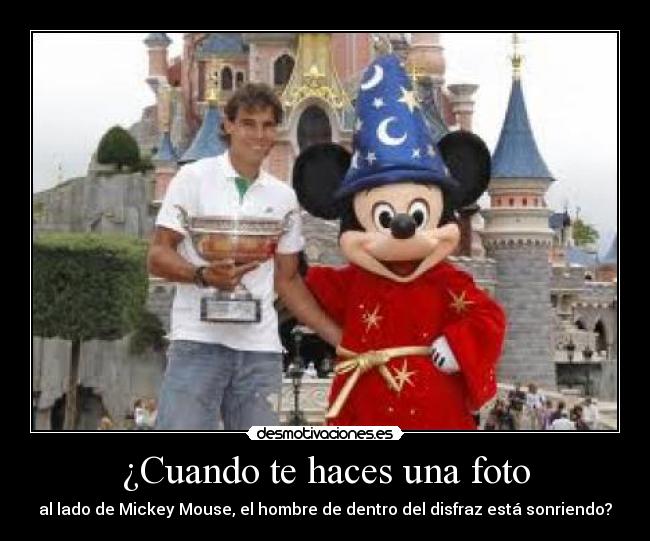 carteles foto mickye mouse disfrazz desmotivaciones
