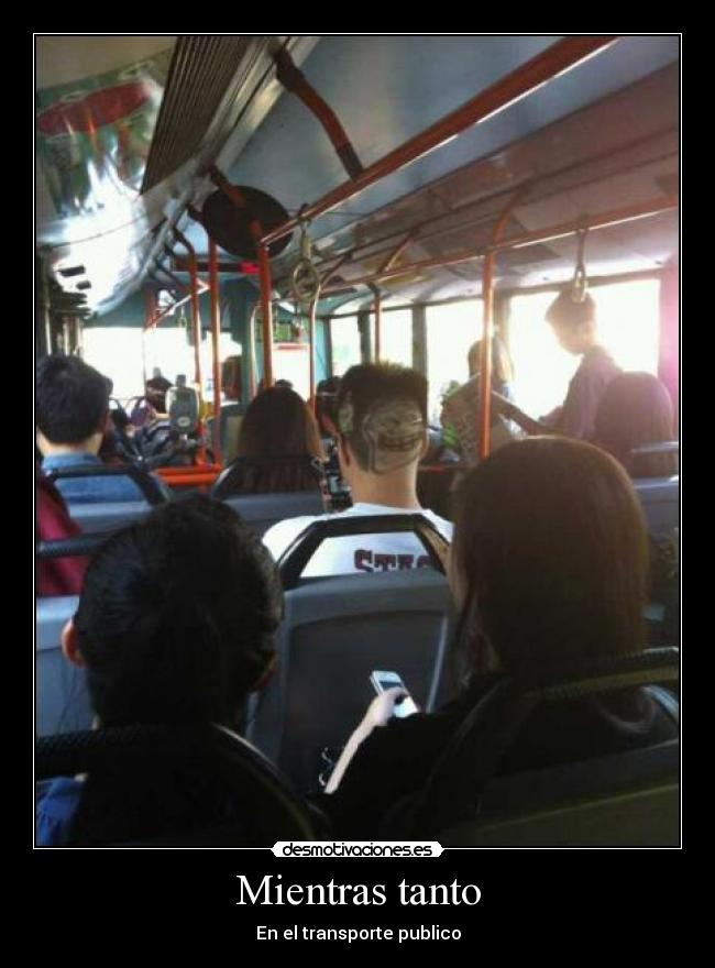 Mientras tanto - En el transporte publico