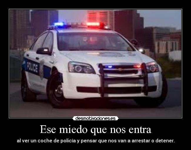 carteles miedo clantroutymouth smile police desmotivaciones