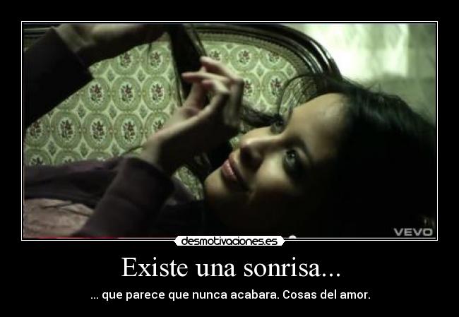 carteles sonrisa felicidad planeada desmotivaciones