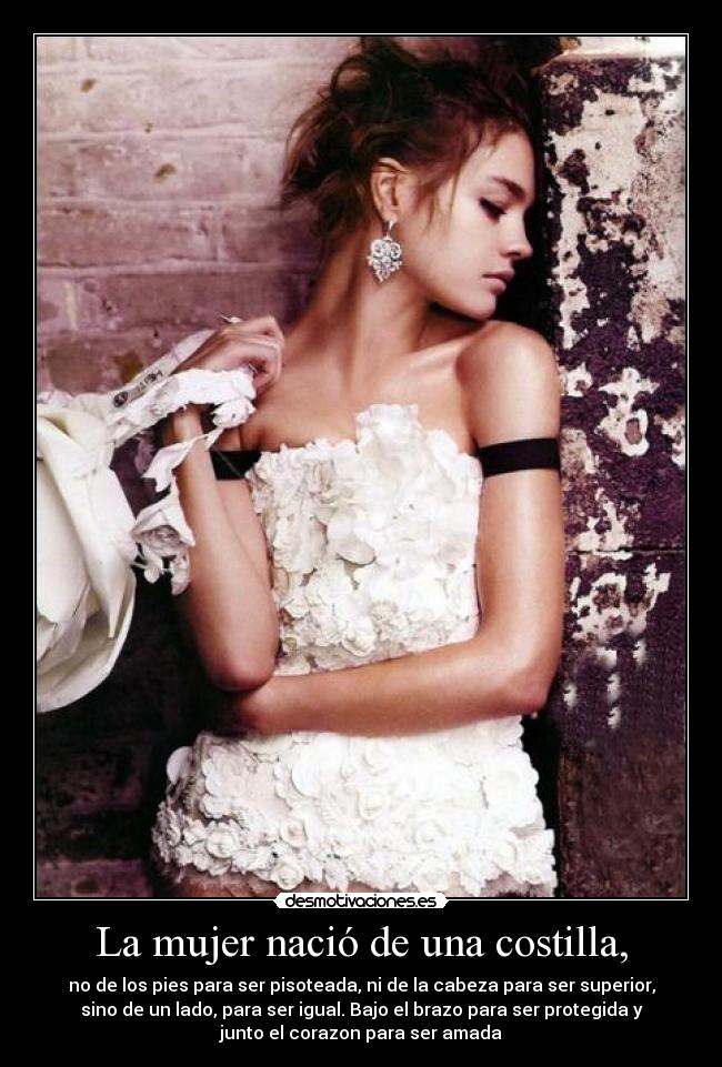 La mujer nació de una costilla, - 