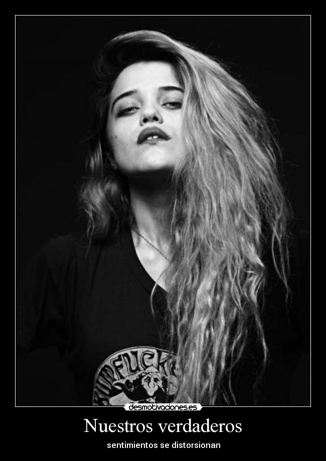 carteles nomiresaqui elclanviral toslocos lilyjames call name desmotivaciones