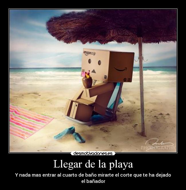 Llegar de la playa - Y nada mas entrar al cuarto de baño mirarte el corte que te ha dejado el bañador