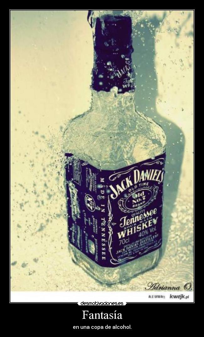 Fantasía - en una copa de alcohol.