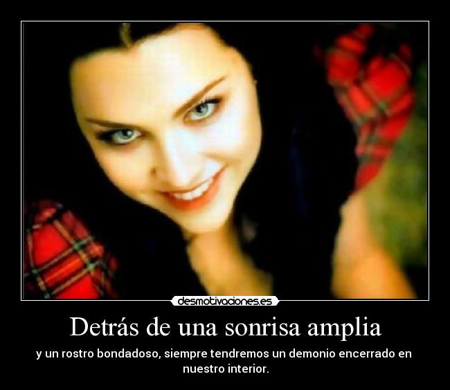 Detrás de una sonrisa amplia - 