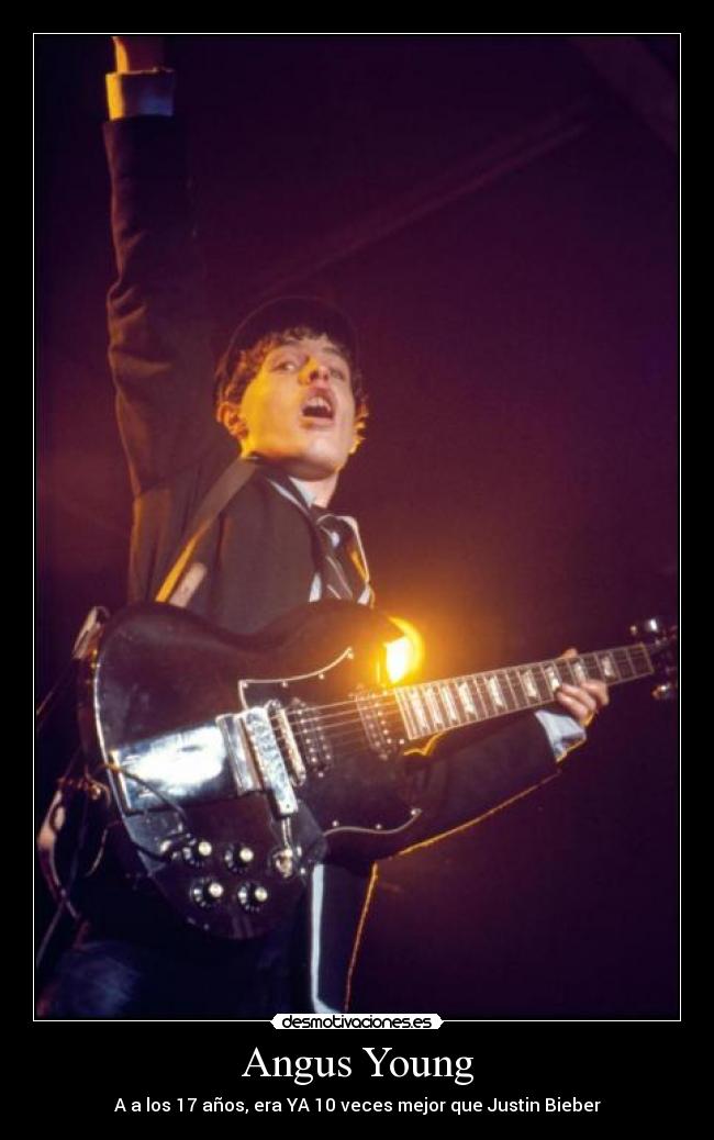Angus Young - A a los 17 años, era YA 10 veces mejor que Justin Bieber