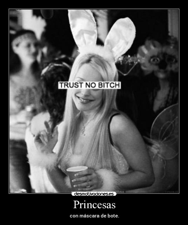 Princesas - con máscara de bote.