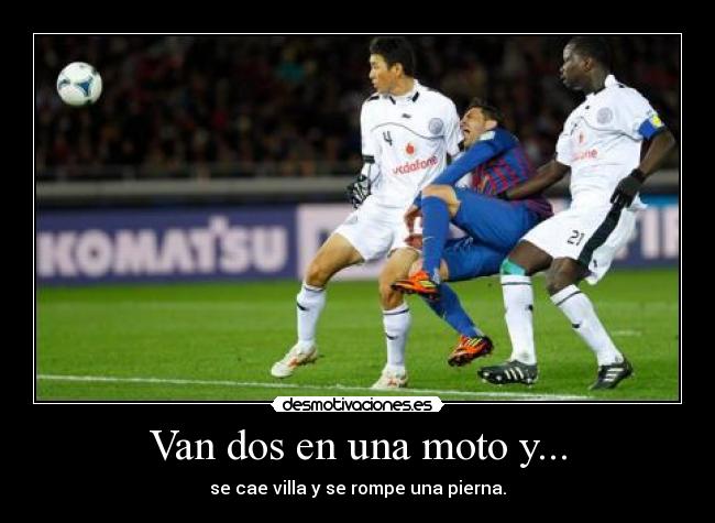 Van dos en una moto y... -