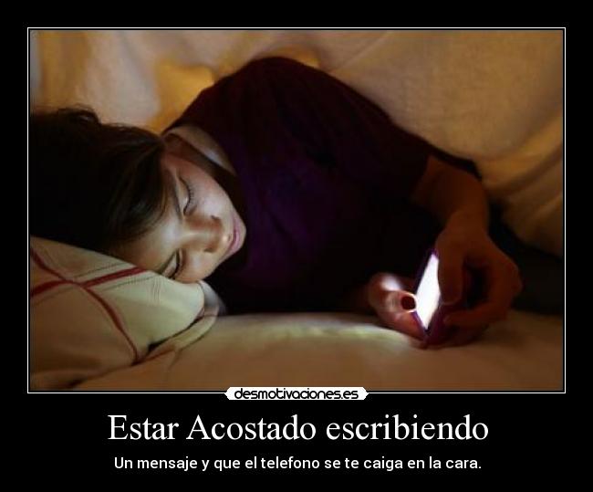 Estar Acostado escribiendo -