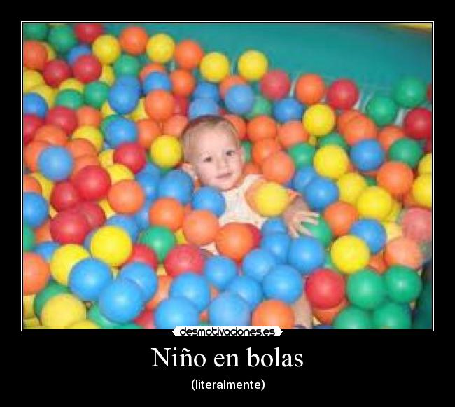 Niño en bolas -