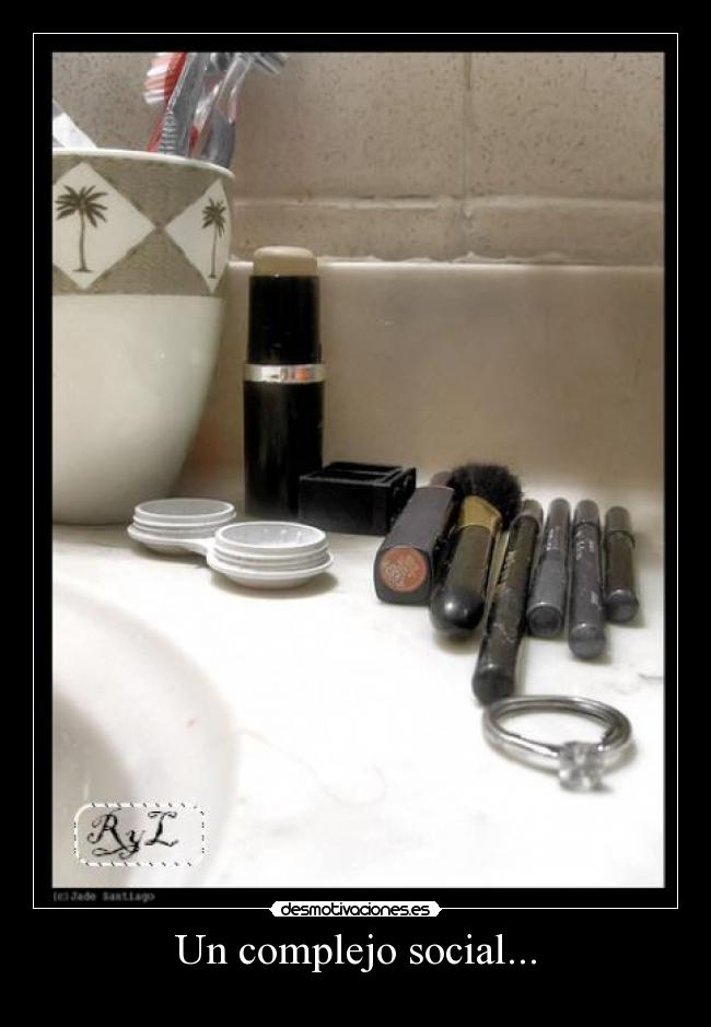 Un complejo social... -