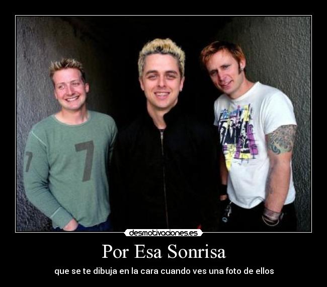 Por Esa Sonrisa - que se te dibuja en la cara cuando ves una foto de ellos