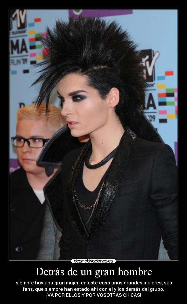 Detrás de un gran hombre - siempre hay una gran mujer, en este caso unas grandes mujeres, sus
fans, que siempre han estado ahi con el y los demás del grupo.
¡VA POR ELLOS Y POR VOSOTRAS CHICAS!