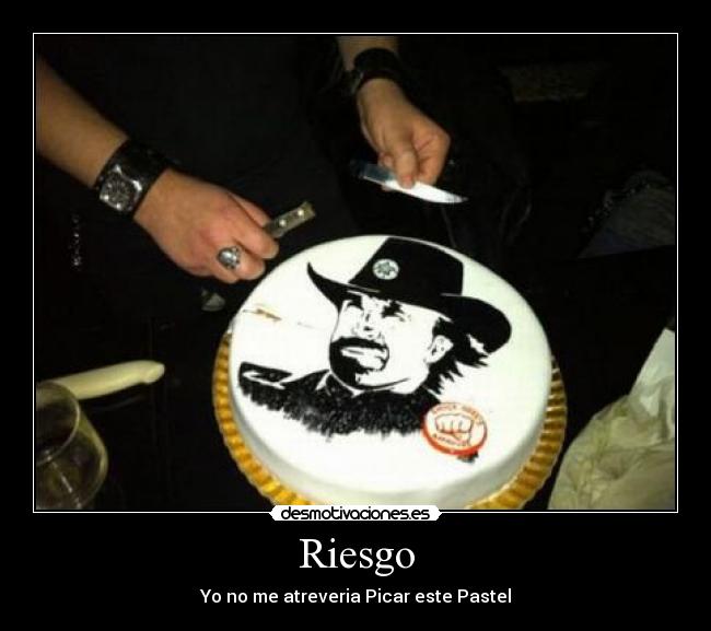 carteles riesgo chuck norris pastel desmotivaciones