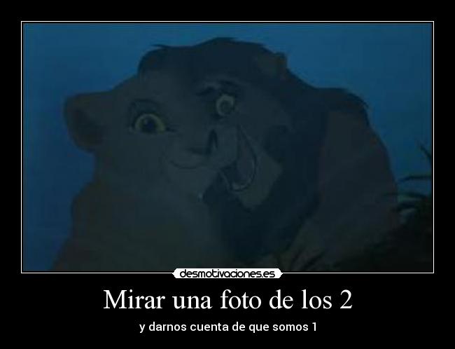 Mirar una foto de los 2 - 