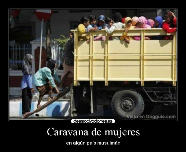 Caravana de mujeres - en algún país musulmán