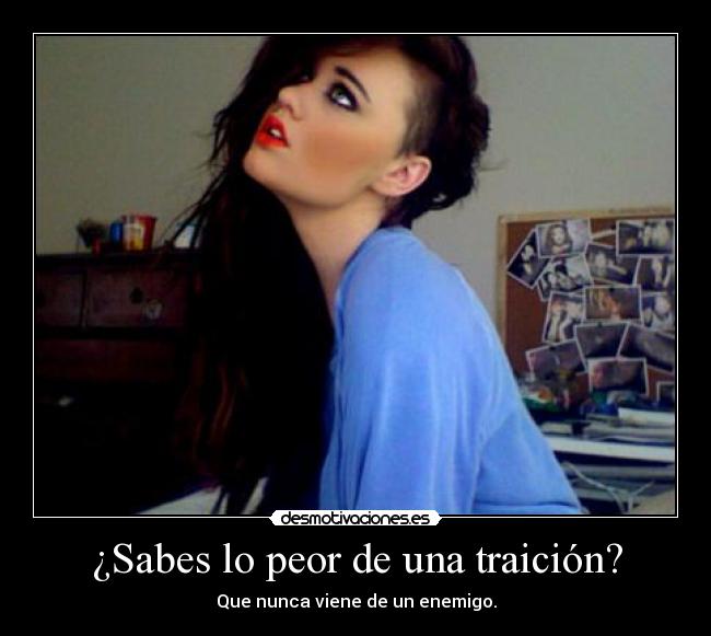 carteles true history desmotivaciones