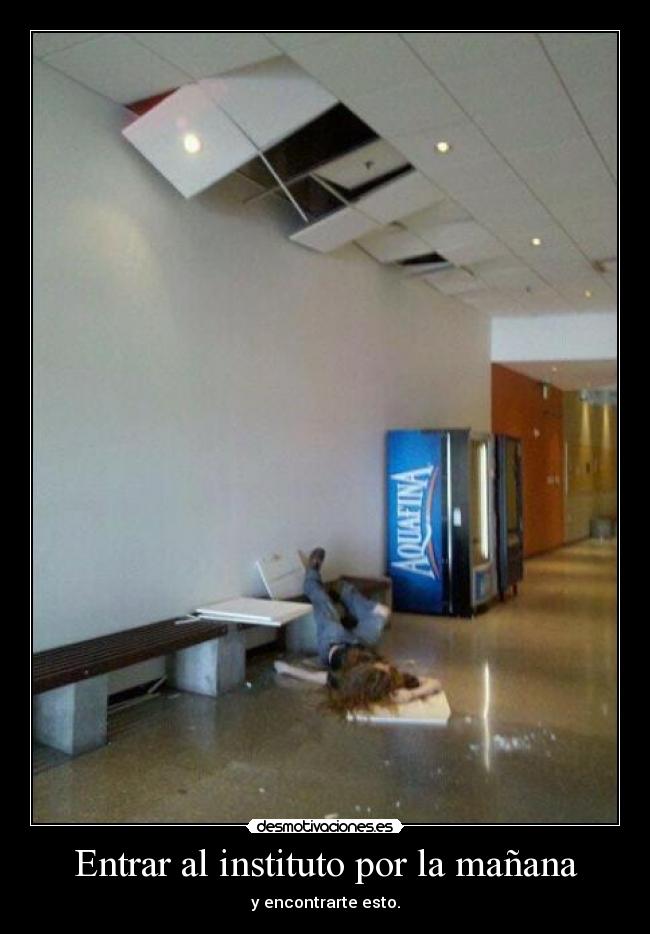 Entrar al instituto por la mañana -