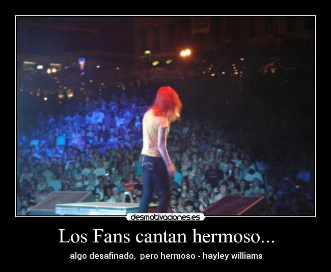 Los Fans cantan hermoso... - 